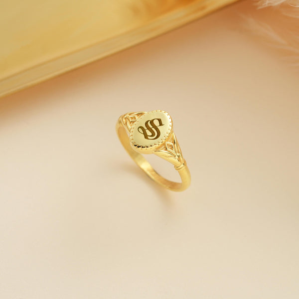 14K Gold Custom Vintage Gothic Ring , Personalized Initial Signet Ring , Minimalist Gothic Jewelry , Old English Letters ,Personalized Gifts